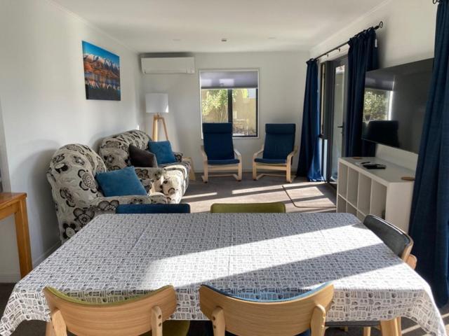 Colonial Manor Motel Κρόμγουελ Εξωτερικό φωτογραφία