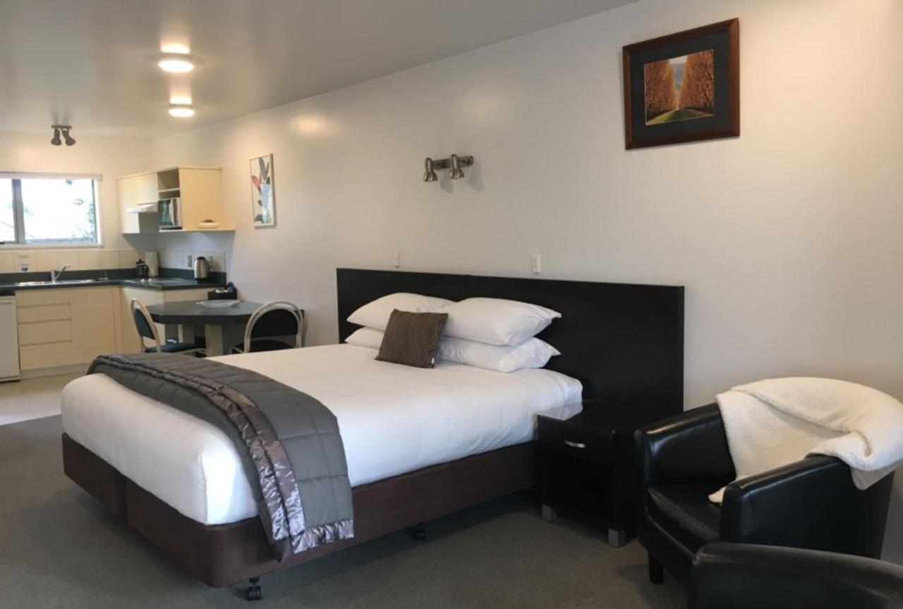 Colonial Manor Motel Κρόμγουελ Εξωτερικό φωτογραφία