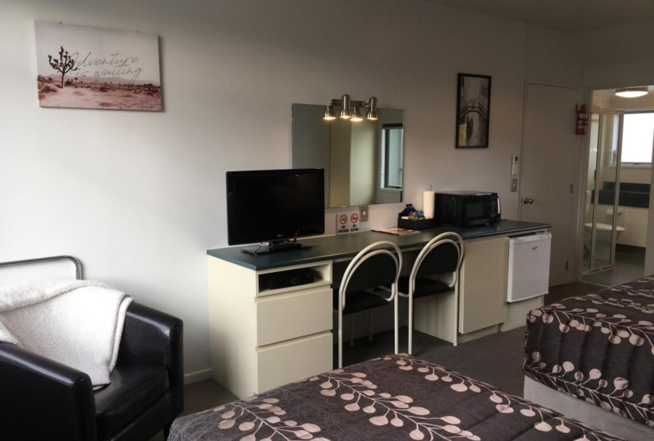 Colonial Manor Motel Κρόμγουελ Εξωτερικό φωτογραφία