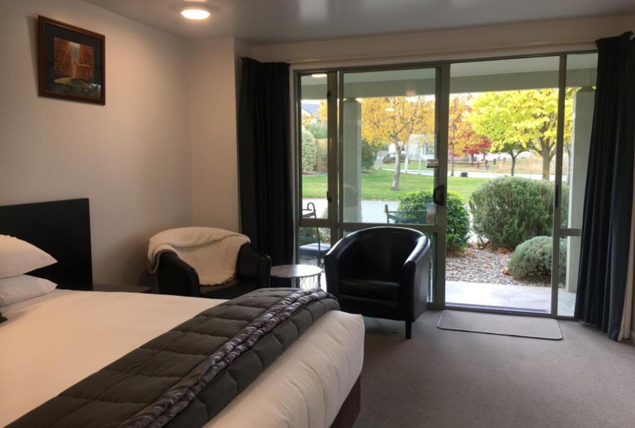 Colonial Manor Motel Κρόμγουελ Εξωτερικό φωτογραφία